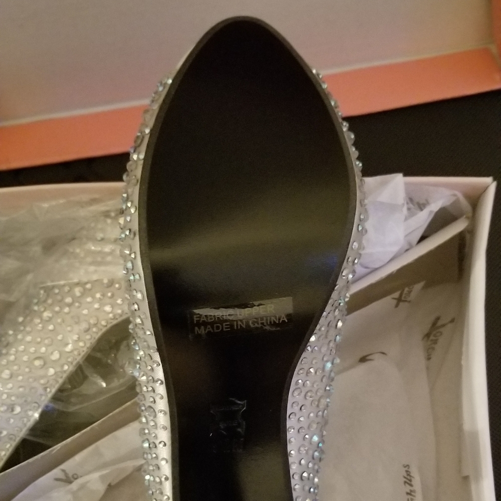 Never worn - Picture 3 of 5